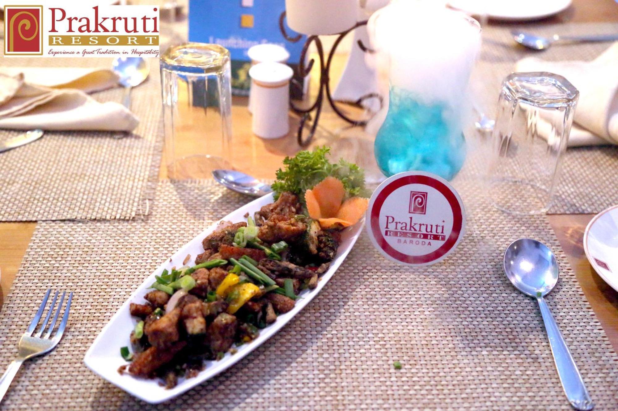 Prakruti Resort วาโดดารา ภายนอก รูปภาพ