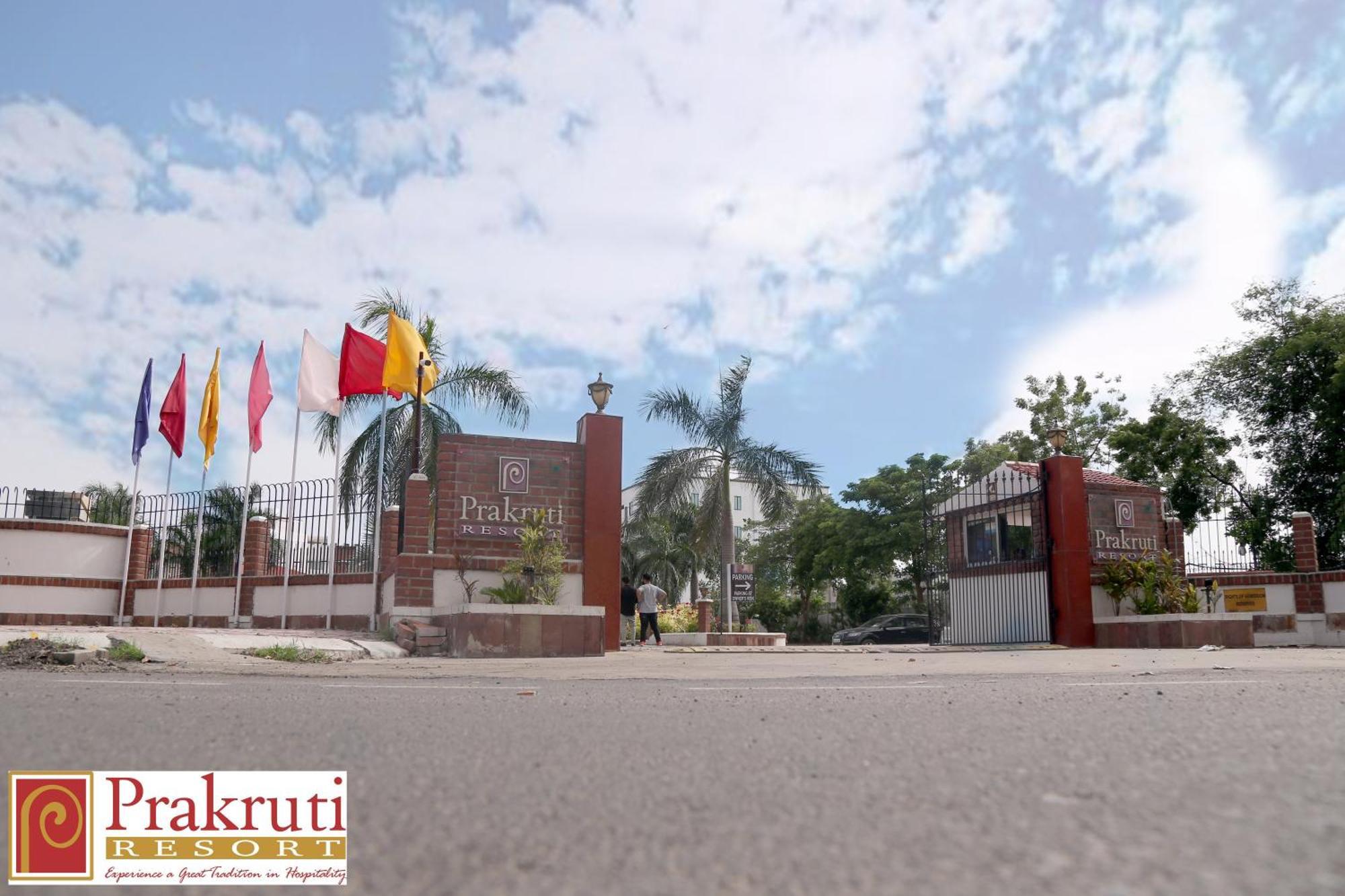 Prakruti Resort วาโดดารา ภายนอก รูปภาพ