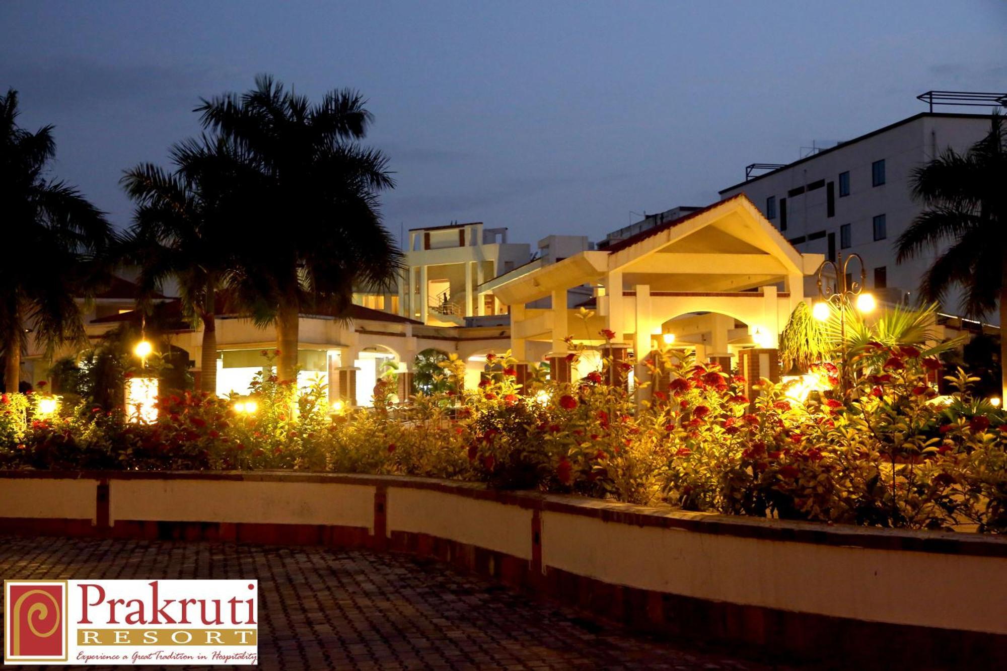 Prakruti Resort วาโดดารา ภายนอก รูปภาพ