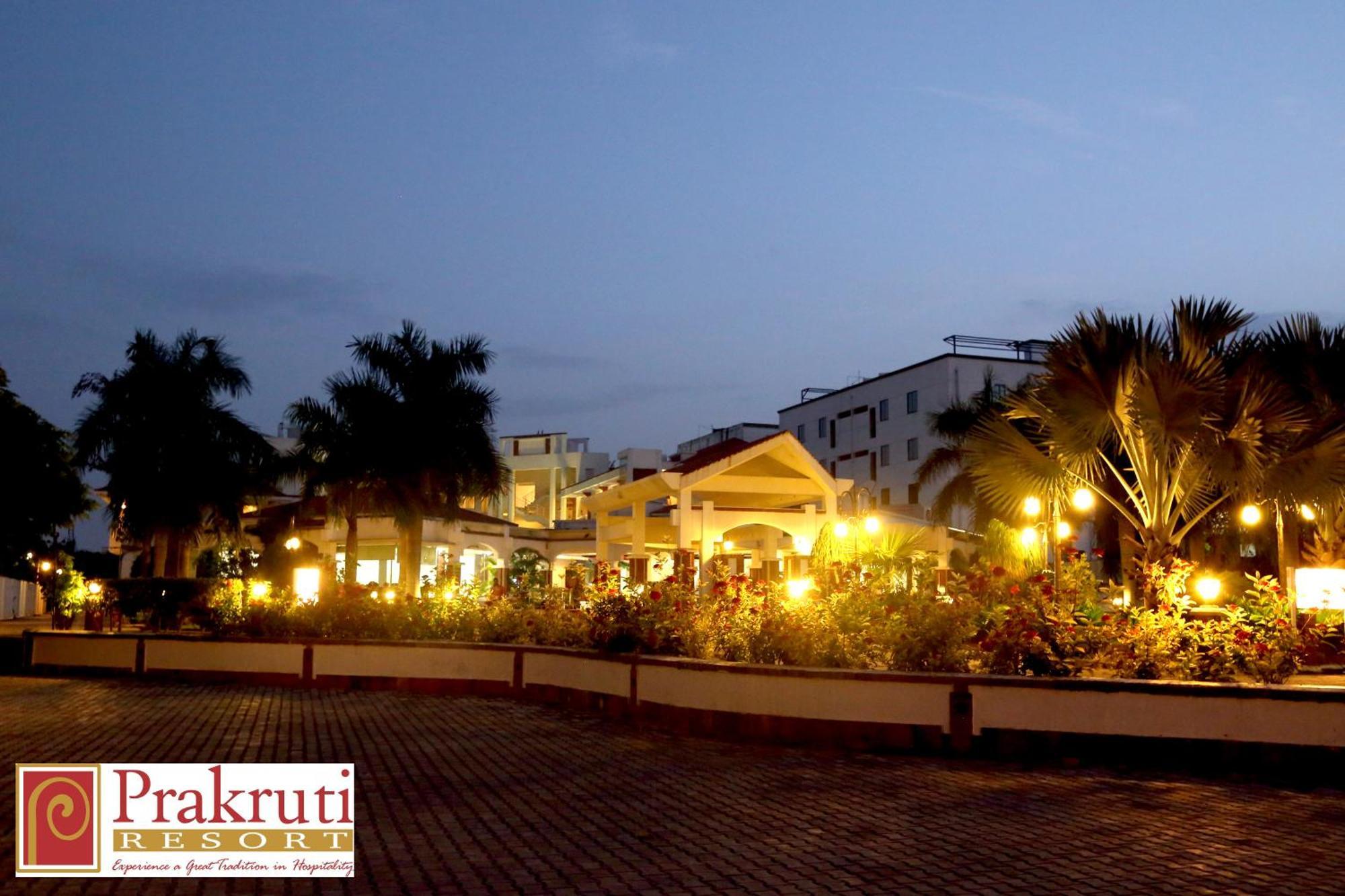 Prakruti Resort วาโดดารา ภายนอก รูปภาพ