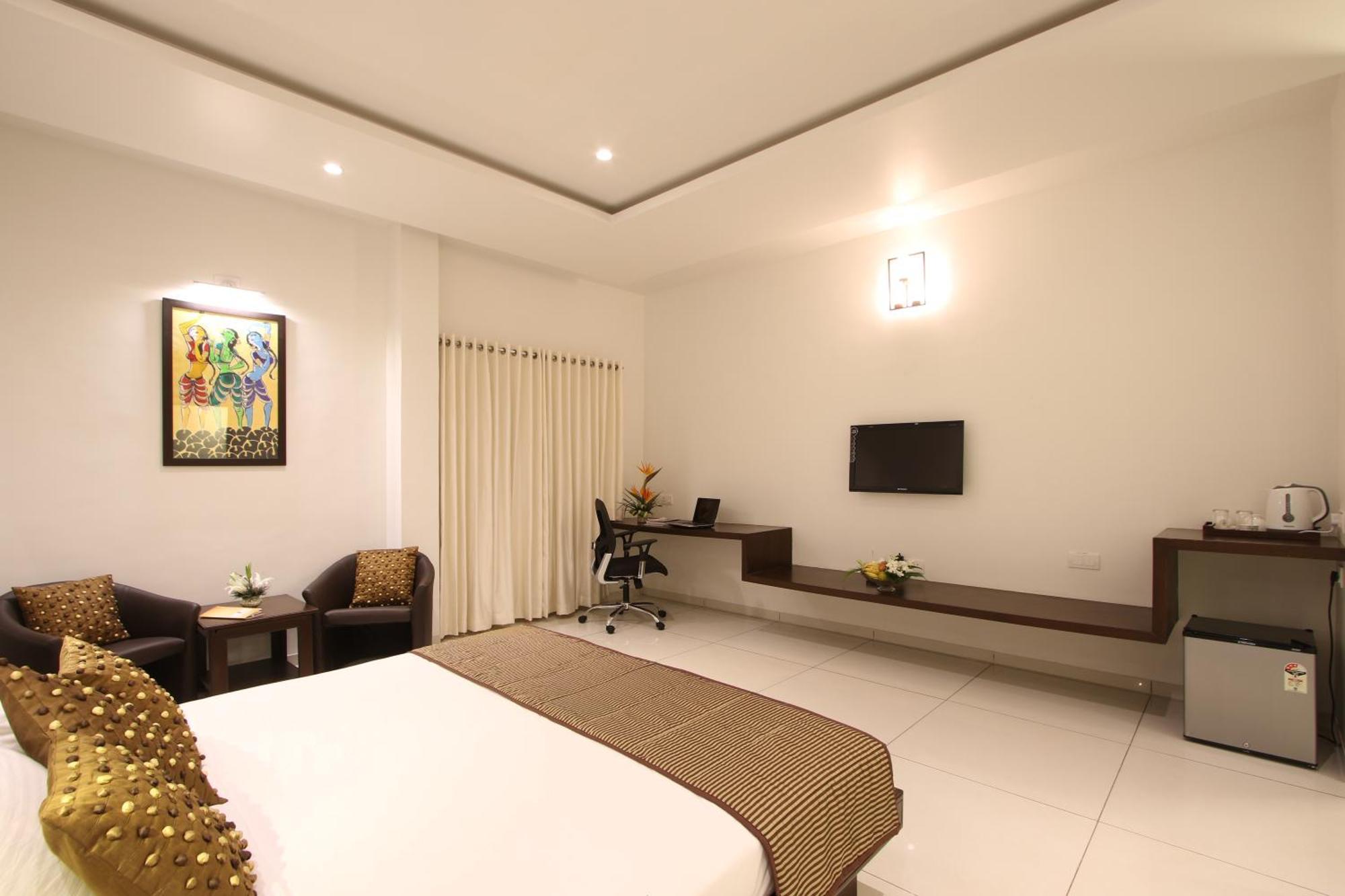 Prakruti Resort วาโดดารา ภายนอก รูปภาพ